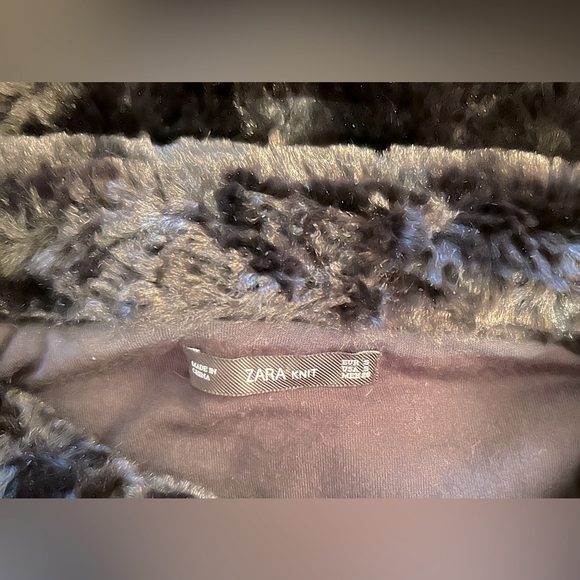 ZARA Faux Fur Long Sleeve Sweater- Sz S - Picture 6 of 8